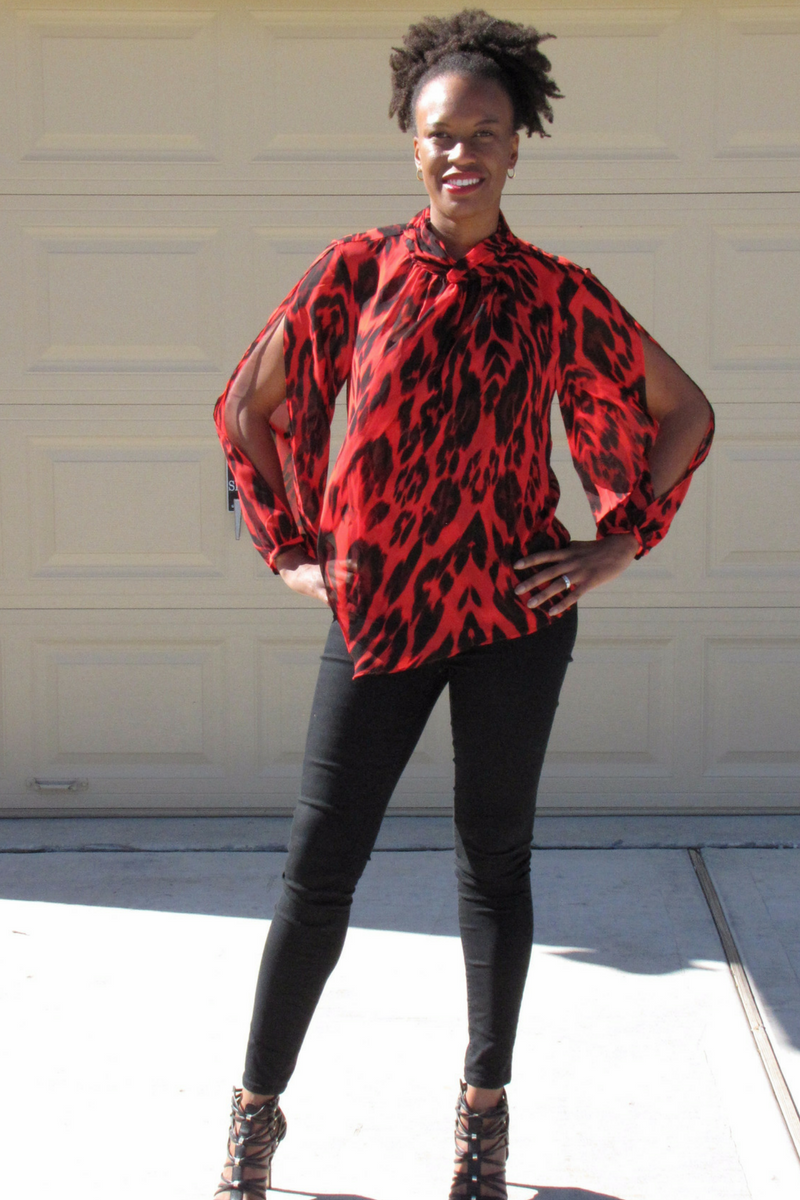 kohl's red leopard print blouse and black skinny pants